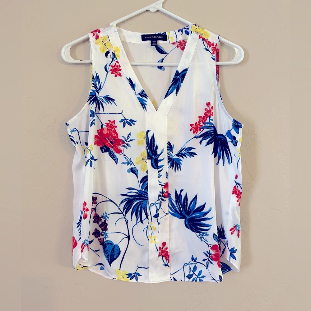 Banana Republic sleeveless blouse size PXS